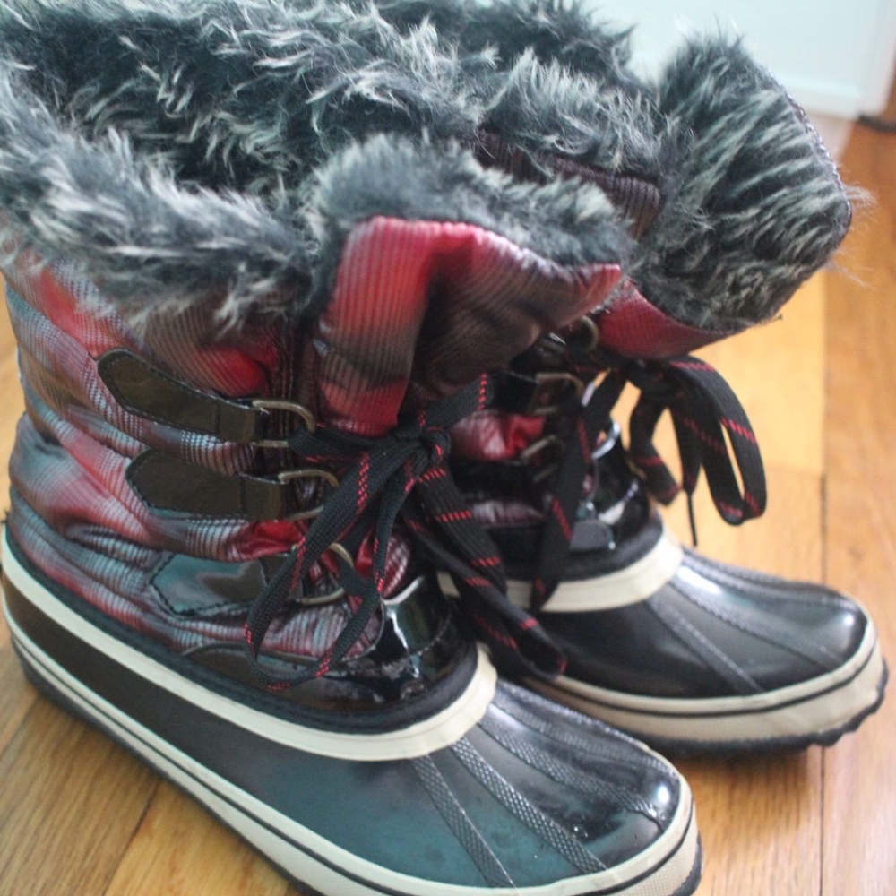 Dark red winter Sporti fur laced up boots